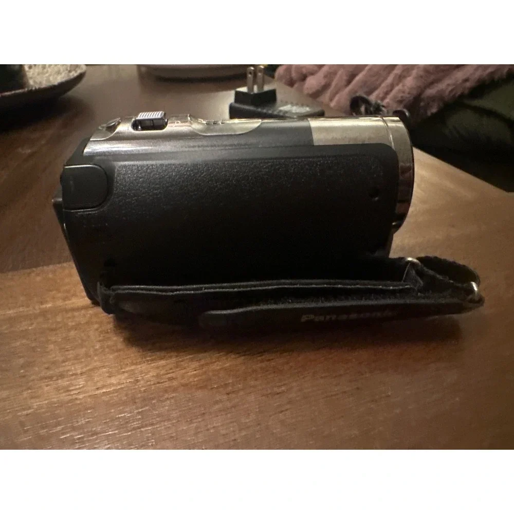 Panasonic SDR-T50 Camcorder 78x Optical Zoom 4GB Memory Black Video Camera Boxed